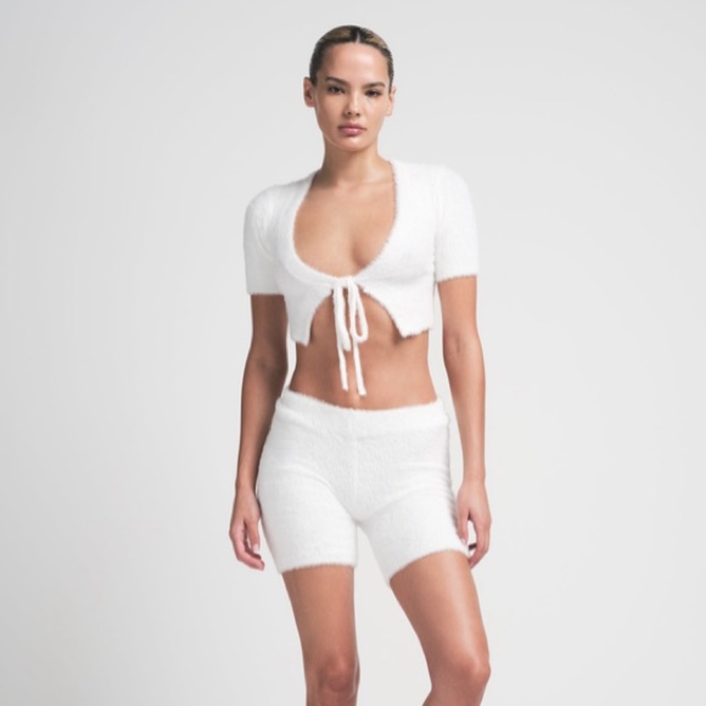 SKIMS fuzzy knits crop top and short set Marble S